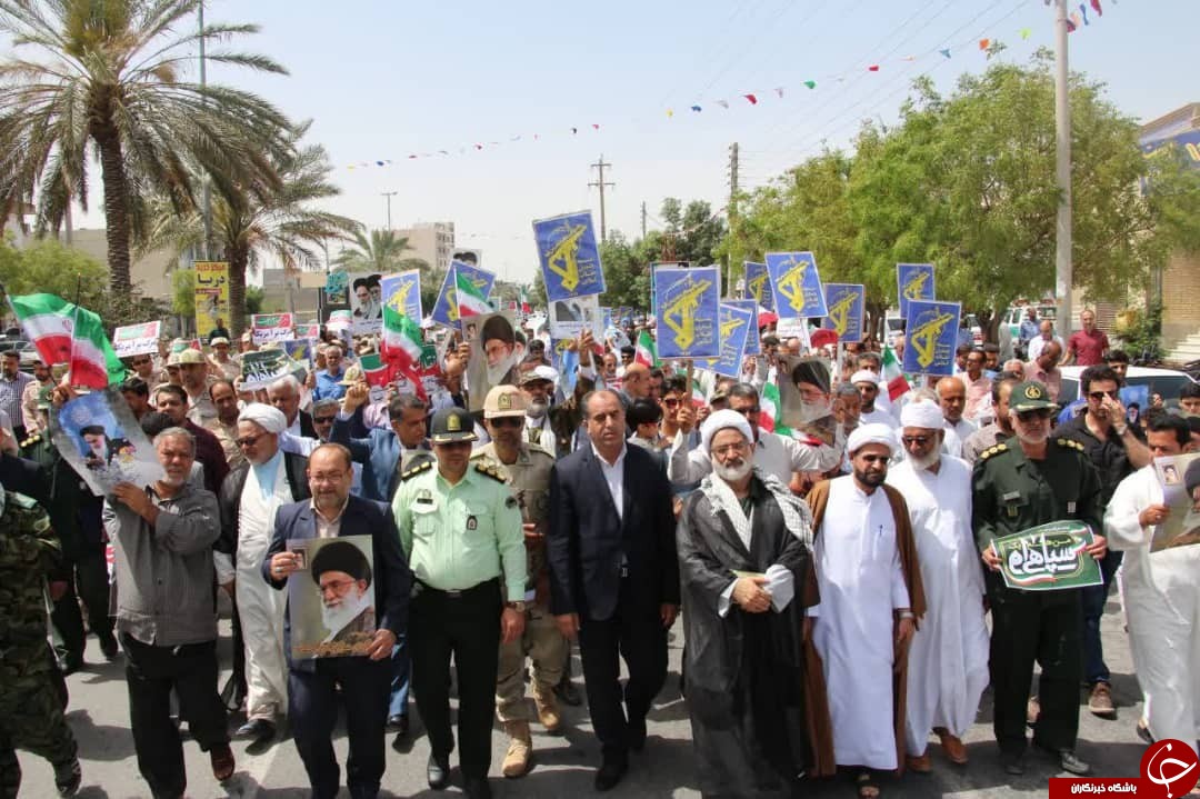 راهپیمایی نمازگزاران استان بوشهر در حمایت از سپاه