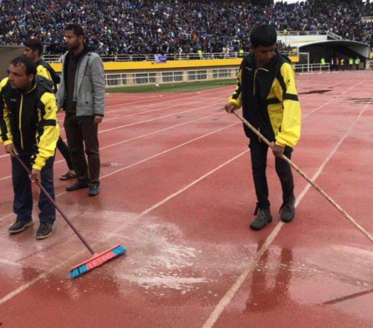 آب گرفتگی در ورزشگاه نقش جهان