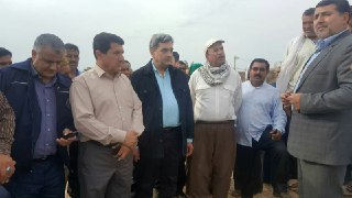آخرین اخبار از مناطق سیل&zwnj;زده شنبه ۲۴ فروردین ماه / آماده باش نیرو&zwnj;های امدادی قشم / تکذیب فروش اقلام امدادی مناطق سیل زده / خسارت ۶۳ میلیارد تومانی سیل به تاسیسات برقی لرستان +تصاویر