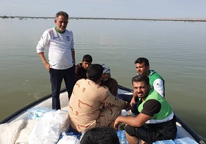 طرفی:تامین غذای گرم برای خانواده‌های سیل زده کمک بزرگی است/موکب شهدای جامعه فوتبال در لرستان و شمال کشور هم فعال شد
