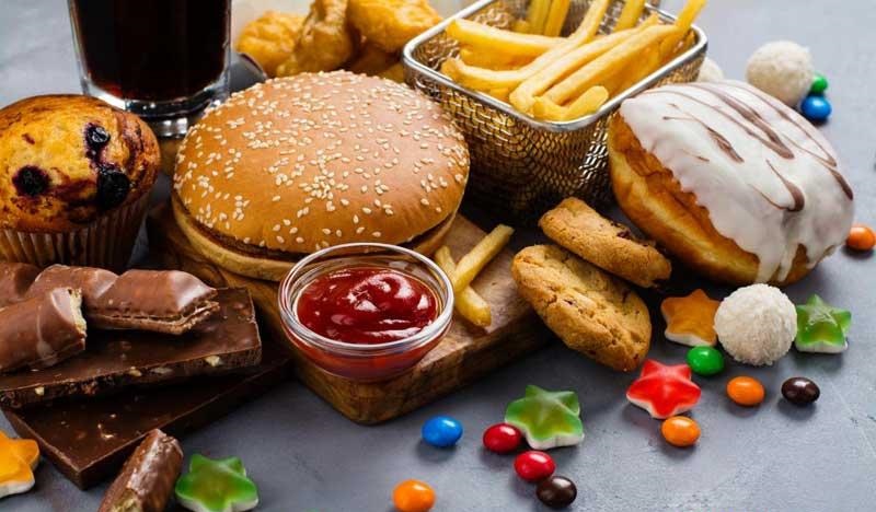 کدام غذا&zwnj;ها پیرتان می&zwnj;کند؟