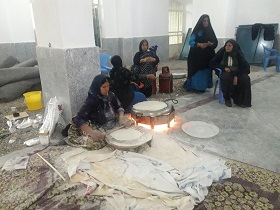 پخت ۱۴ هزار قرص نان برای سیل زدگان
