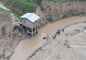 آخرین اخبار از مناطق سیل&zwnj;زده شنبه ۲۴ فروردین ماه / ۶ روستای سیل زده پلدختر دیگر قابل سکونت نیست / افتتاح بیمارستان صحرایی مجهز در خوزستان + فیلم و تصاویر
