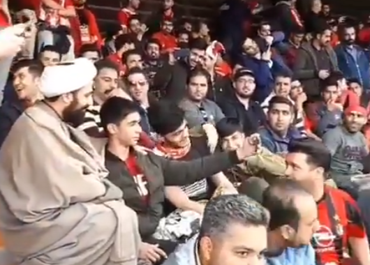 طلبه که مورد استقبال هواداران پرسپولیس قرار گرفت