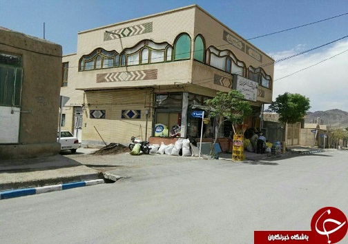 آمادگی مردم  برای جلوگیری از ورود سیلاب به داخل منازل+ تصاویر
