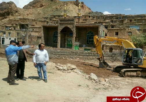آمادگی مردم  برای جلوگیری از ورود سیلاب به داخل منازل+ تصاویر