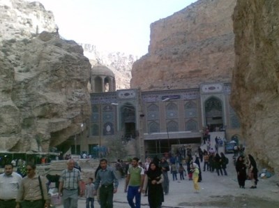تشرف ۲۰۰ هزار نفر به حرم بی بی حکیمه (س) در تعطیلات نوروز