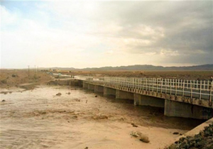 مسیر نیکشهر ـ بنت در پی طغیان رودخانه مسدود شد