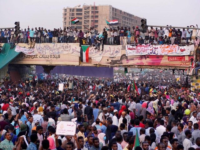 وقتی عمر البشیر مهره سوخته عربستان می شود// نیل به نوبت فرعون هایش را می بلعد!