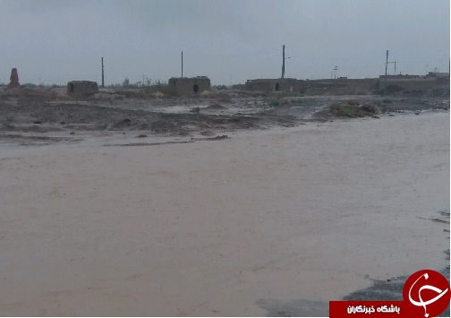 جاری شدن سیلاب در نزدیکی چاه های کشاورزی درح سربیشه+ تصویر