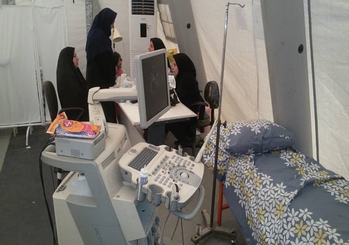 ارائه خدمات پزشکی و بهداشتی به سیل زدگان مستقر در اردوگاه جوادالائمه حمیدیه+تصاویر