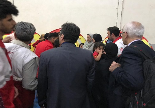 بازدید نمایندگان صلیب سرخ از محل اسکان سیل زدگان در اهواز