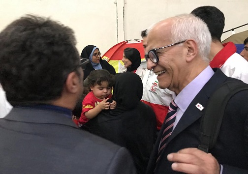بازدید نمایندگان صلیب سرخ از محل اسکان سیل زدگان در اهواز