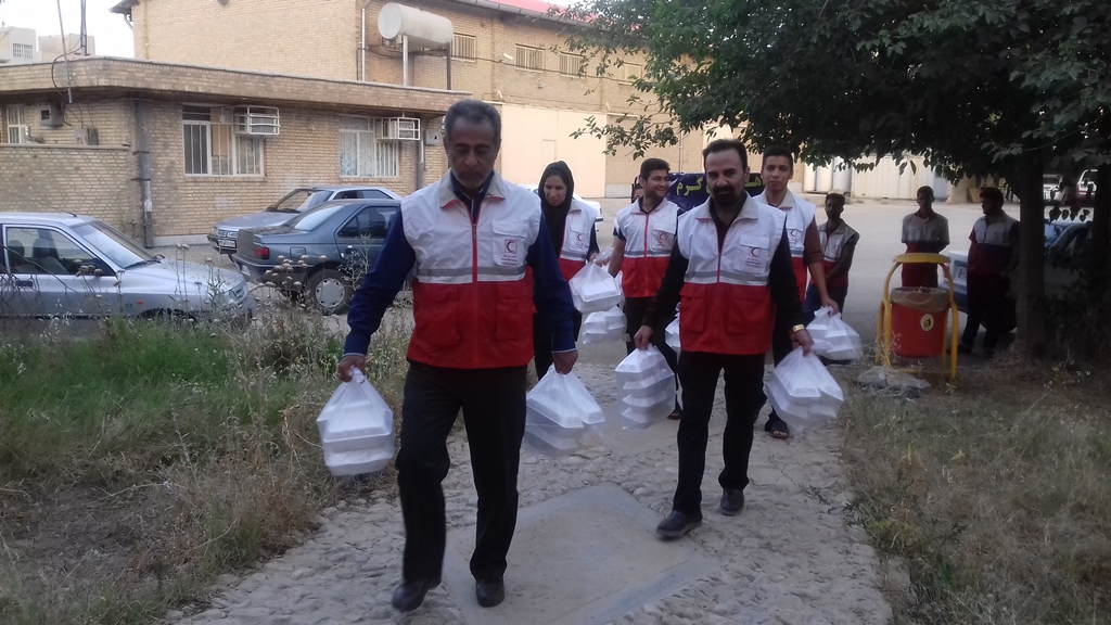 آخرین اخبار از مناطق سیل&zwnj;زده یکشنبه ۲۵ فروردین ماه/چهار محور ارتباطی اصلی کرمان مسدود شد/ ترمیم۷۰کیلومتر سیل بند در بخش اسماعیلیه اهواز +فیلم و تصاویر