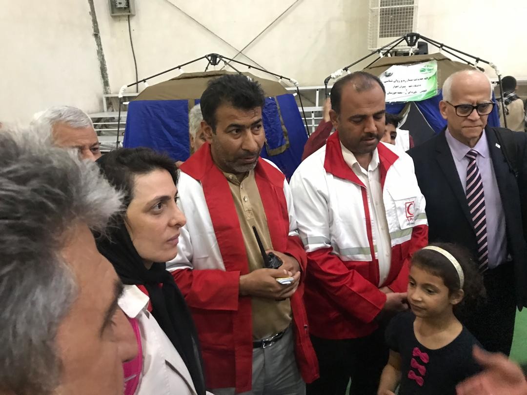 آخرین اخبار از مناطق سیل&zwnj;زده یکشنبه ۲۵ فروردین ماه/چهار محور ارتباطی اصلی کرمان مسدود شد/ ترمیم۷۰کیلومتر سیل بند در بخش اسماعیلیه اهواز +فیلم و تصاویر