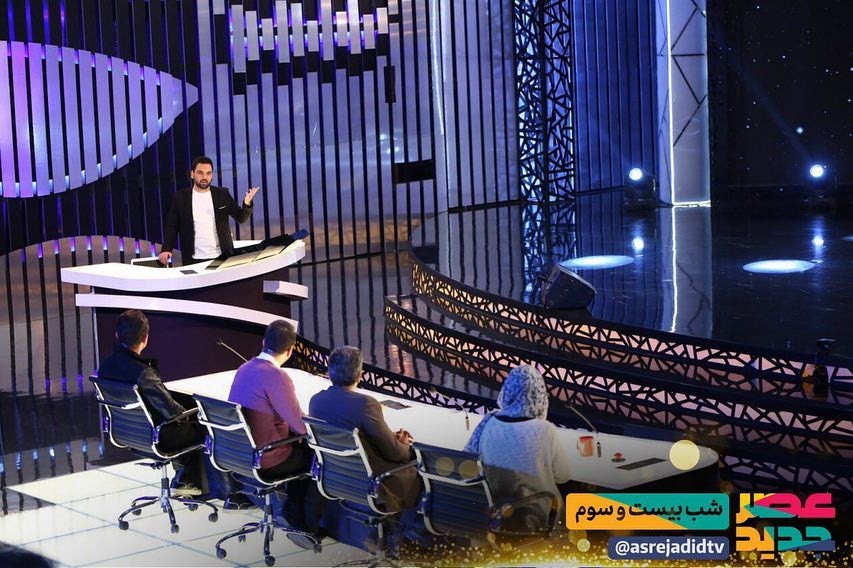 اجرای جذابی که نه با رای داوران بلکه با رای احسان علیخانی به فینال &laquo;عصر جدید&raquo; رفت! / شرکت کننده خلاقی که یکی از داوران را غافلگیر کرد + فیلم