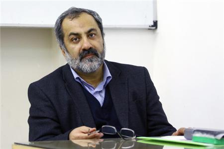 دولت و نهاد&zwnj;های حکومتی نباید فراموش کند که خادم مردم ایران هستند