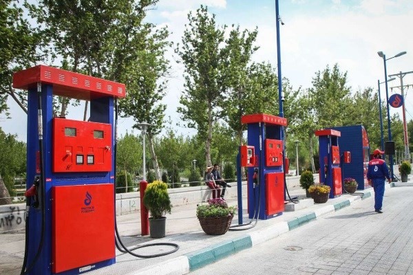 احداث ۱۰ جایگاه سوخت تک سکو در مناطق مختلف شهر
