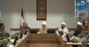 دیدار جمعی از فرماندهان تیپ 216زرهی زنجان با امام جمعه ی این شهر