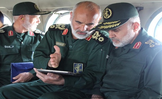 بازدید هوایی فرمانده قرارگاه خاتم الانبیا و فرمانده قرارگاه جنوب کربلا از سد دز و مسیر&zwnj;های سیلابی+تصاویر