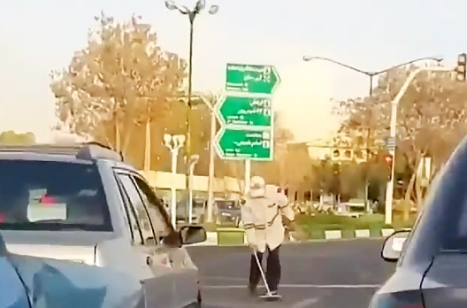 رفتار قابل تحسین پلیس راهنمایی و رانندگی در تبریز +فیلم