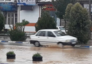 آبگرفتگی خیابان‌ها در «حاجی‌آباد» + فیلم