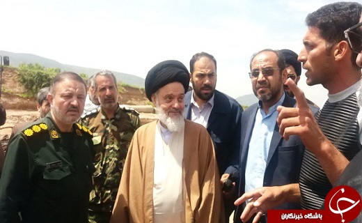 آیت الله حسینی بوشهری بر استمرار کمک رسانی به سیل زدگان تاکید کرد+عکس