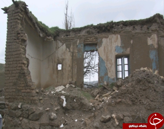 ریزش خانه&zwnj;های خشتی بر اثر بارش باران در باجگیران + تصاویر