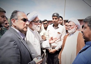 حضور نماینده رهبر انقلاب در جمعیت هلال‌احمر در اردوگاه سیل زدگان شوش