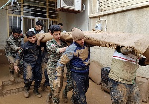 سیل مهربانی دانش آموز تفتی به مردم سیل زده