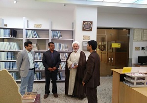 کتابخوانی بهترین راه برای افزایش دانش عمومی است