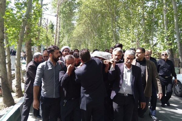 پیکر آخرین بازمانده خیمه‌شب‌بازی قاجاری تشییع شد