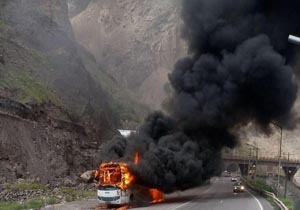 آتش سوزی اتوبوس در جاده هراز