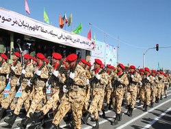 رژه اقتدار جان برکفان ارتش در زنجان