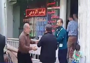 بارگیری سومین خودرو حمل کمک‌های اهالی‌ مارچین برای سیل‌زدگان + فیلم