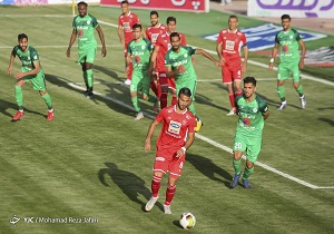 فتاحی: برخی سودجویان بلیت جایگاه ذوب آهن را به پرسپولیسی‌ها می‌فروختند