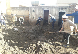 اعزام ۵۲ طلبه جهادگر به مناطق سیل‌زده کشور