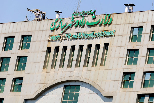 وزارت کار جوانترین و نفت پیرترین وزارتخانه اقتصادی / وزارتخانه ها پیرتر شده اند