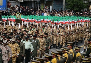مراسم روز ارتش امروز در اصفهان برگزار شد