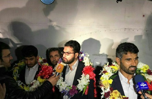 تصاویری از بازگشت ۴ مرزبان ربوده شده به وطن