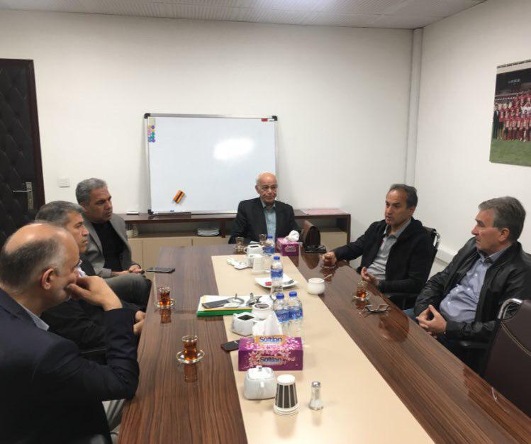 جلسه صبحگاهی مدیرعامل پرسپولیس با برانکو و اعضای هیئت مدیره