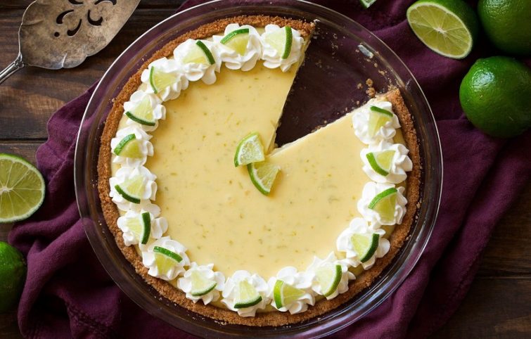 طرز تهیه پای لیموی خوش عطر و بسیار ساده برای مهمانی&zwnj;های بهاری