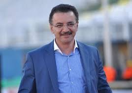 مالک باشگاه تراکتور: تاج و سلطانی‌فر مناظره با من را قبول نمی‌کنند/ فروزان به جای شکایت جواب گل‌هایی که خورده را بدهد/ باخت ما باید در آسیا کارشناسی شود