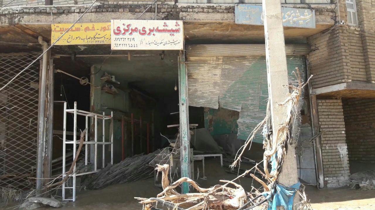 آخرین اخبار از مناطق سیل زده شنبه۳۱ فروردین ماه/رئیس جمهور وارد لرستان شد
