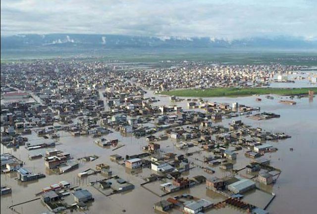اهدای بخشی از حقوق کارکنان خدمات دارویی رضوی به سیل زدگان