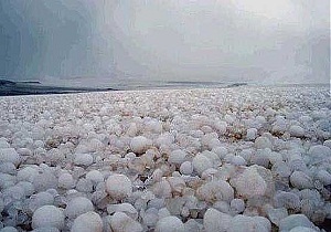 بارش تگرگ در بسطام