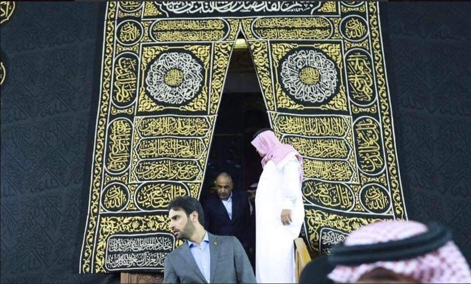 نخست وزیر عراق به داخل کعبه پای گذاشت+ تصاویر
