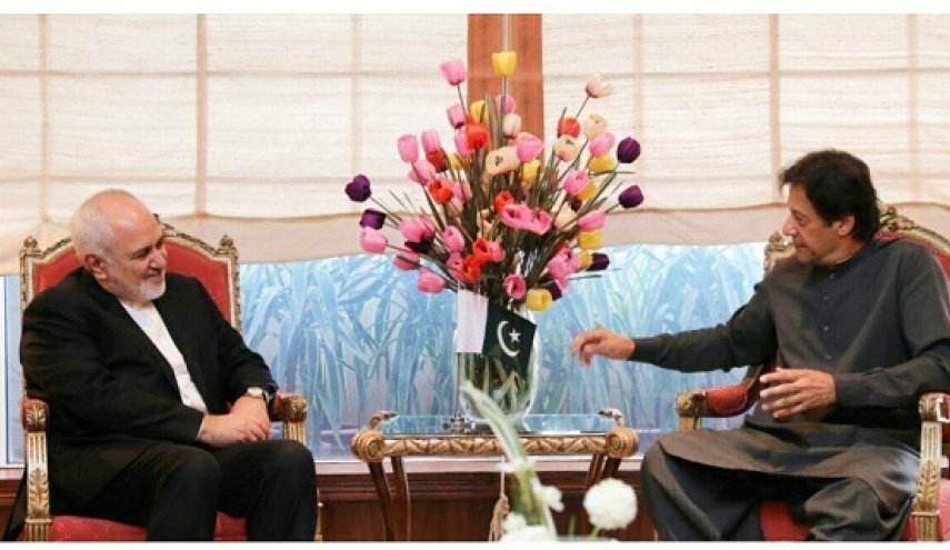 عمران خان، ورزشکاری محبوب و سیاست&zwnj;مداری میانه رو