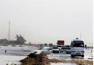 پیش روی آب های تالاب شادگان در جاده آبادان - ماهشهر