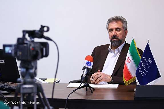 دریافت گزارش آخرین وضعیت هاتگرام و تلگرام طلایی/ به شکستن محاصره تبلیغاتی دشمن در توییتر نزدیک شدیم/ در موضوع شبکه ملی اطلاعات وزارت ارتباطات وظیفه اصلی را بر عهده دارد